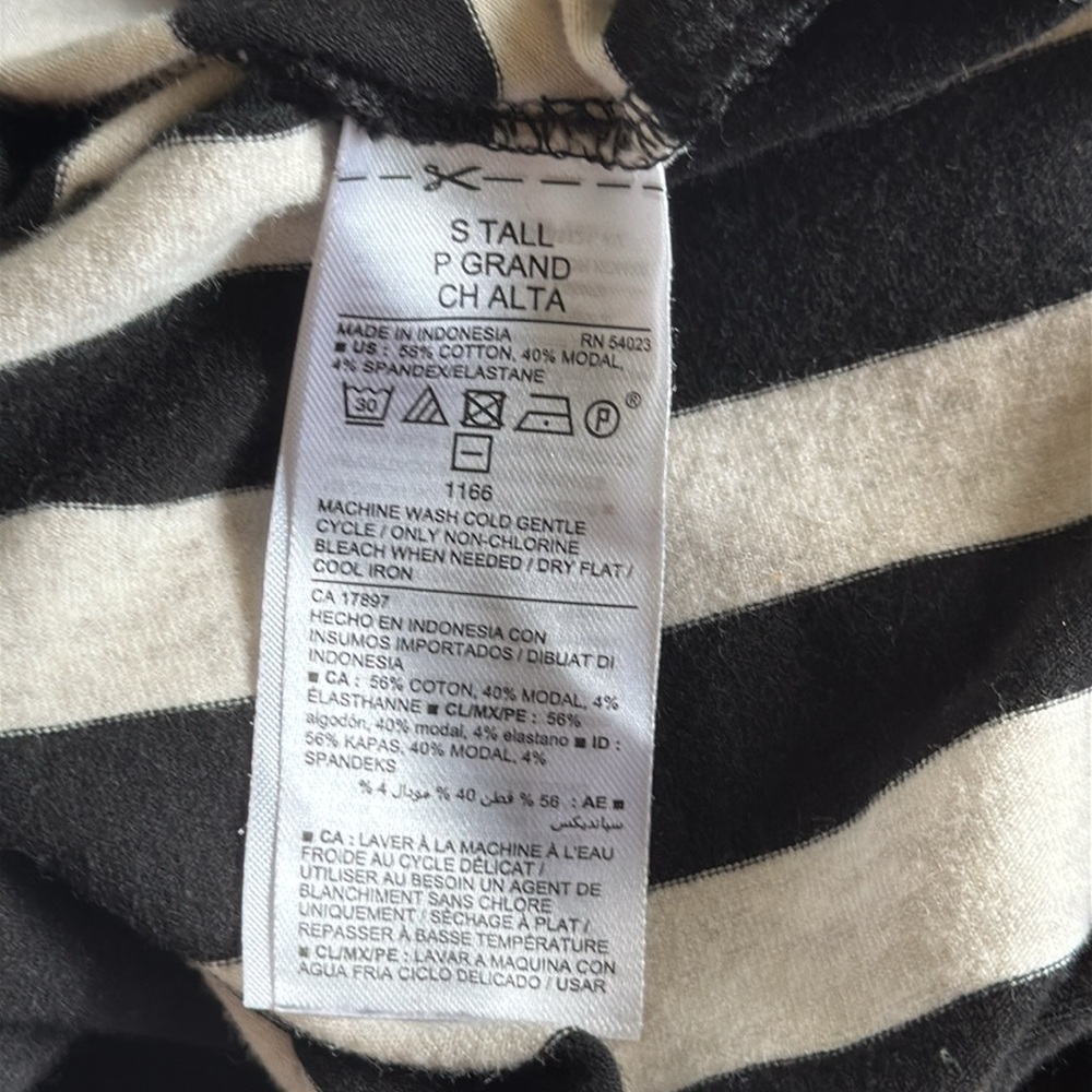 Black and White Striped Midi Dress - Picture 7 of 7